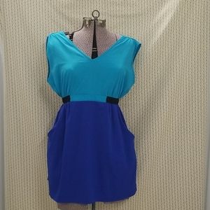 🎉2x Host pick 🎉Color block pocketed V neck Maternity top